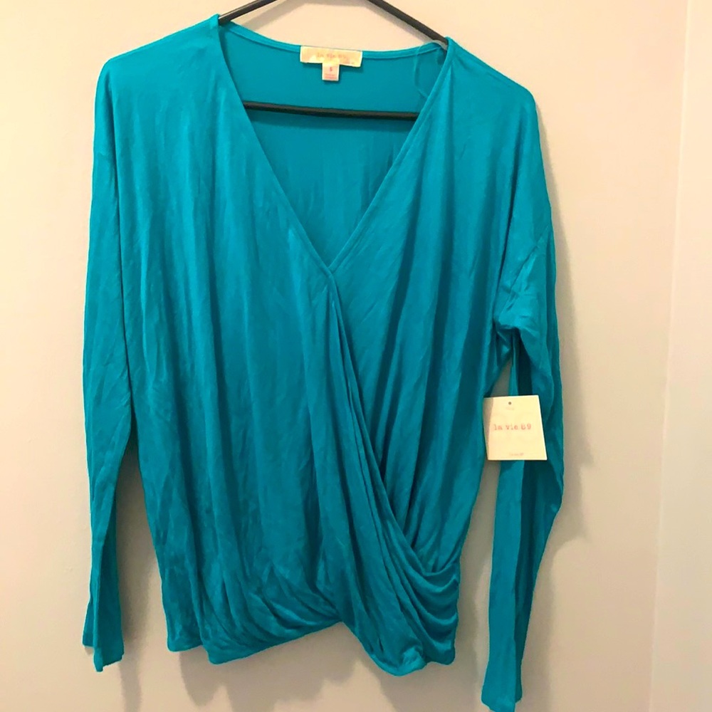 NWT-La Vie 89 brand, Small V-neck long sleeve blouse with cross over in front